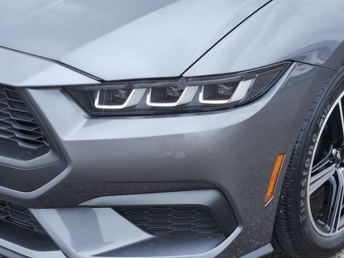 Used 2024 Ford Mustang Coupe image 8