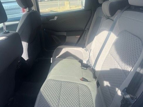 Used 2020 Ford Escape SE image 7
