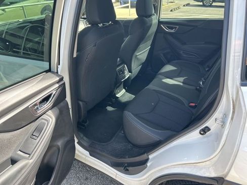 Used 2023 Subaru Forester Premium AWD/4WD image 29