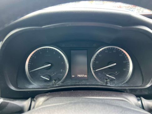 Used 2018 Toyota Highlander XLE image 28