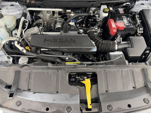Used 2024 Nissan Rogue S AWD/4WD image 11
