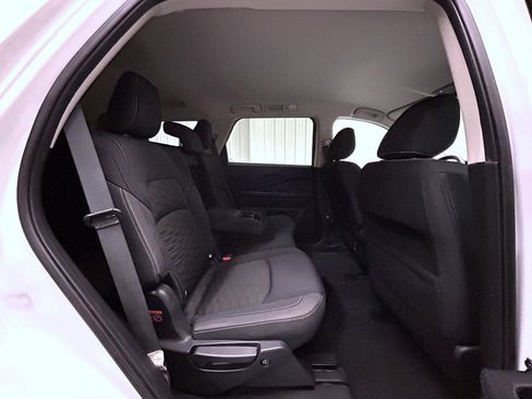 Used 2023 Nissan Pathfinder SV image 18