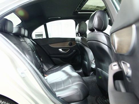 Used 2019 Mercedes-Benz C 300 4MATIC Sedan image 25