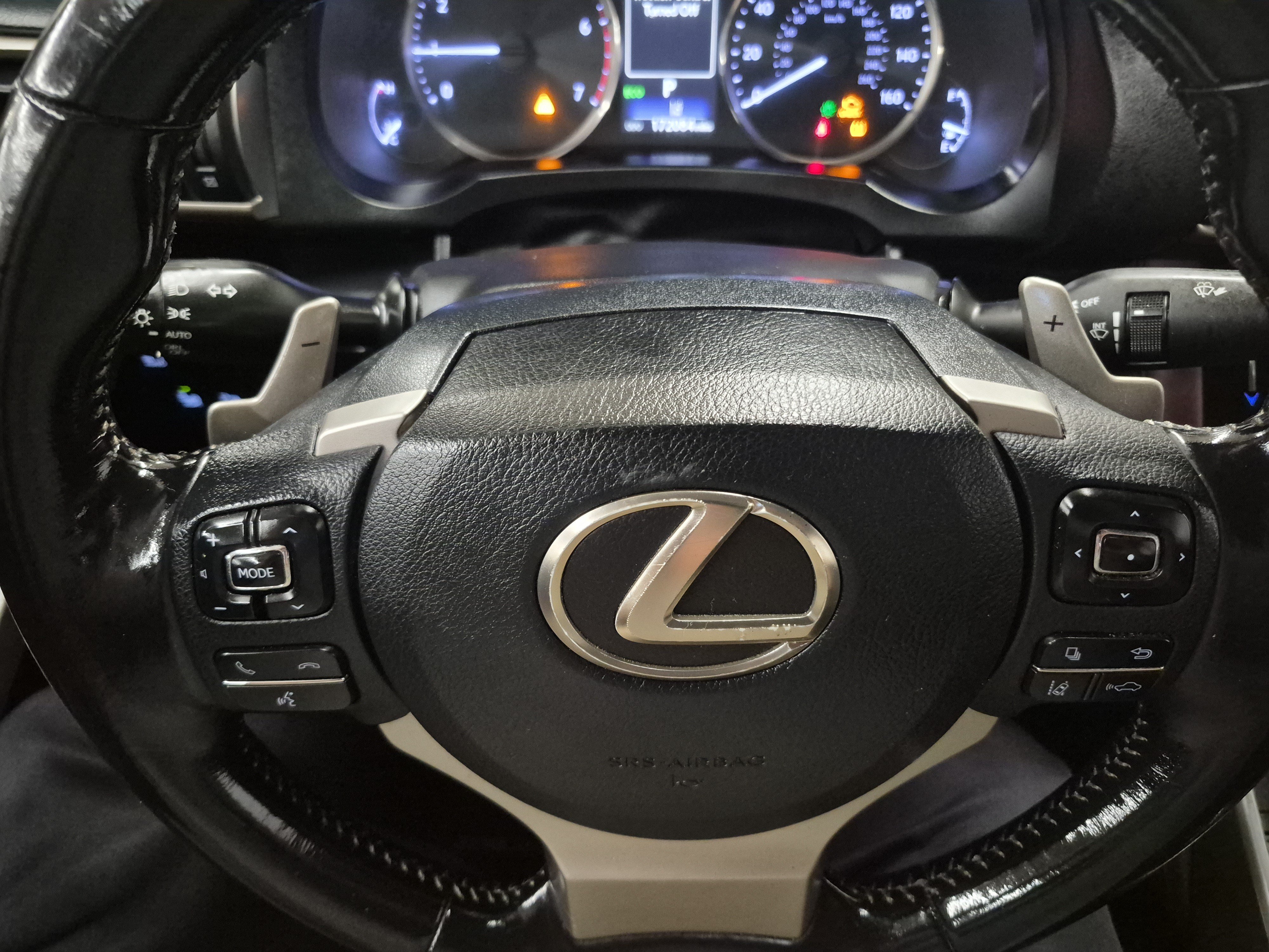 Used 2017 Lexus IS 200t w/ Premium Package RWD image 25