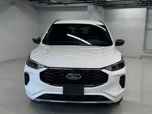 Used 2023 Ford Escape ST-Line AWD/4WD image 8