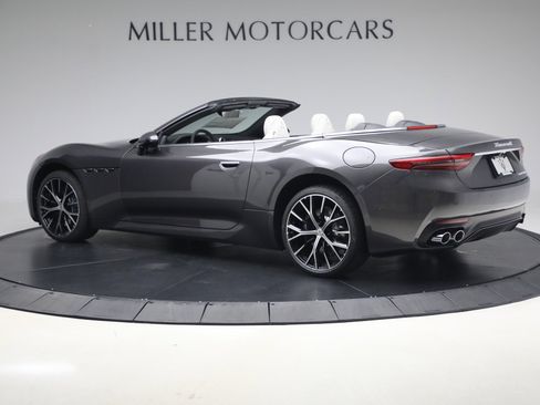 New 2026 Maserati GranCabrio Modena image 3