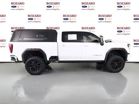 Used 2024 GMC Sierra 3500 AT4 w/ AT4 Premium Plus Package AWD/4WD image 9