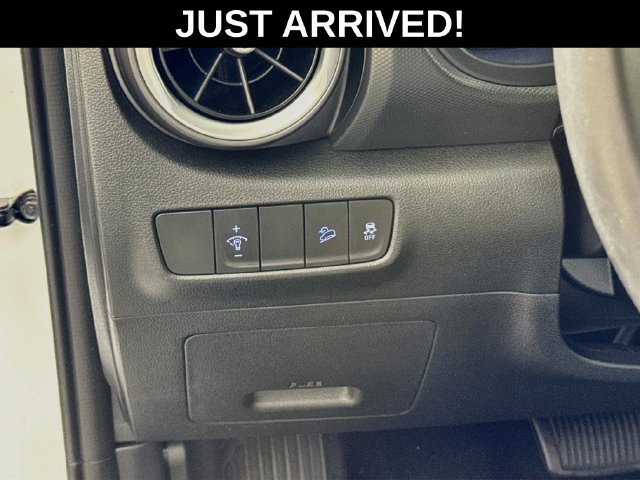 Certified 2023 Hyundai Kona SEL w/ Convenience Package FWD image 14