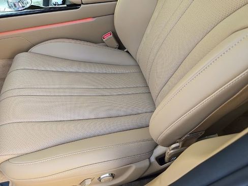 Used 2025 Genesis G80 2.5T image 16