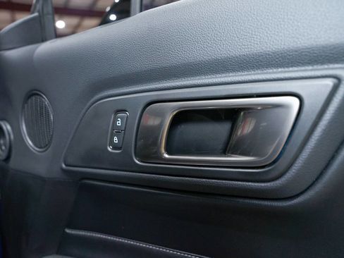 Used 2022 Ford Mustang Shelby GT500 w/ Technology Package image 32