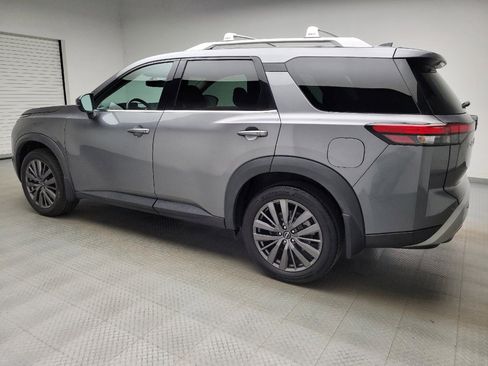 Used 2022 Nissan Pathfinder SL w/ SL Premium Package AWD/4WD image 3