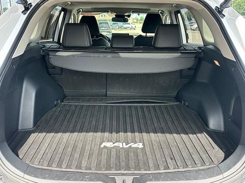 Certified 2019 Toyota RAV4 XLE Premium w/ Cold Weather Package AWD/4WD image 5