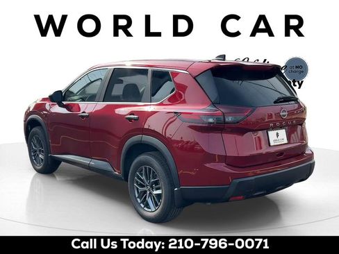 Used 2026 Nissan Rogue S FWD image 5