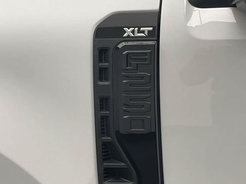 Used 2024 Ford F250 XLT w/ XLT Premium Package AWD/4WD image 36