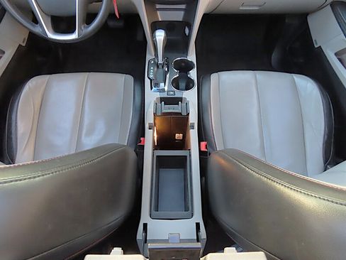 Used 2011 Chevrolet Equinox LTZ image 18