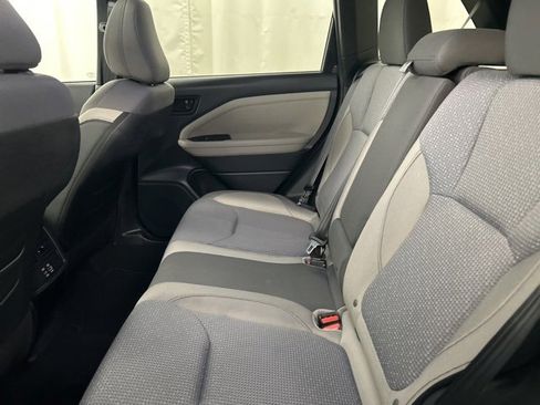 Used 2025 Subaru Forester Premium image 27