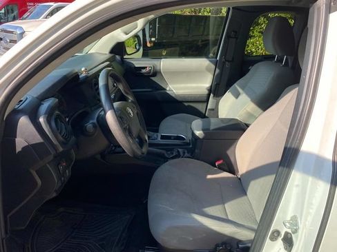 Used 2021 Toyota Tacoma SR RWD image 11