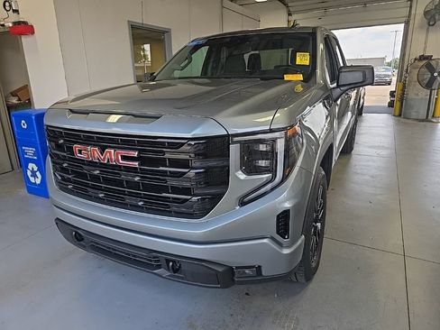 Used 2023 GMC Sierra 1500 Elevation AWD/4WD image 2