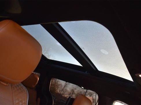 Used 2021 Chrysler Pacifica Pinnacle image 16