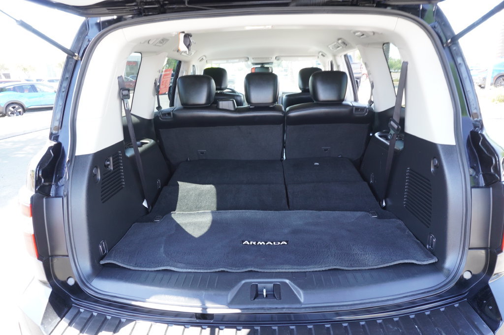 Used 2024 Nissan Armada SV RWD image 9