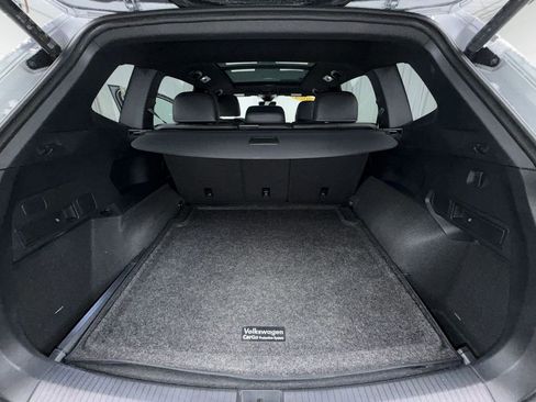 Used 2024 Volkswagen Tiguan SE R-Line image 7