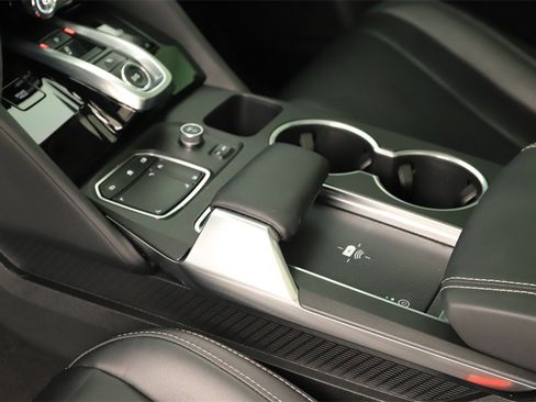 Used 2023 Acura MDX Technology image 17