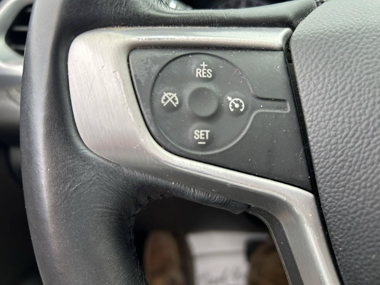 Used 2017 GMC Acadia SLE FWD image 19