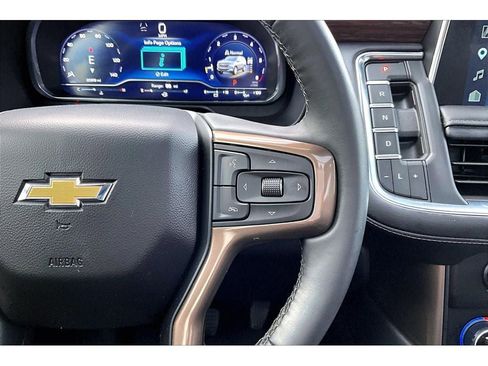 Used 2024 Chevrolet Suburban High Country AWD/4WD image 22