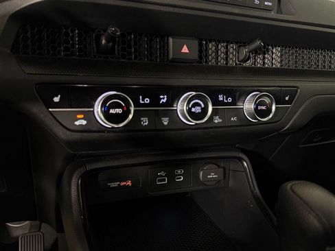 Used 2025 Honda CR-V EX image 17