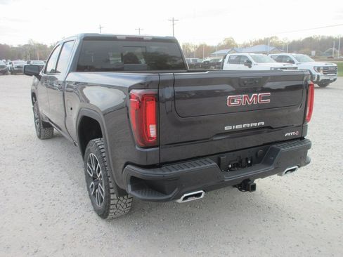 New 2026 GMC Sierra 1500 AT4 w/ AT4 Premium Package image 9