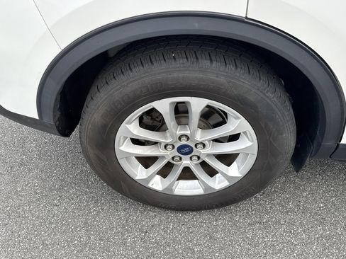 Used 2021 Ford Escape SE w/ Convenience Package image 22