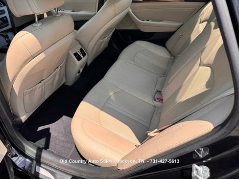 Used 2015 Hyundai Sonata Limited w/ Winter Package FWD image 11
