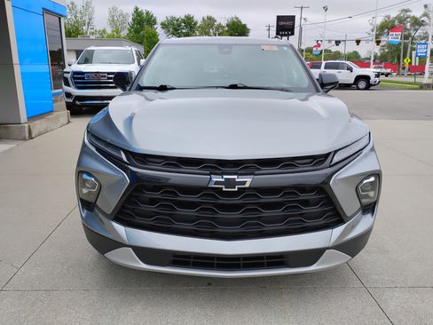 Used 2023 Chevrolet Blazer LT w/ Convenience Package FWD image 5