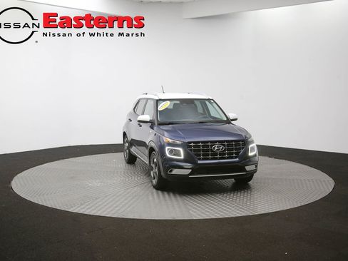 Used 2023 Hyundai Venue Limited image 68