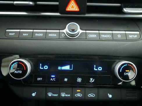 Used 2023 Hyundai Elantra SEL w/ Convenience Package FWD image 30