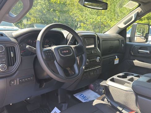 New 2026 GMC Sierra 2500 Pro w/ Convenience Package AWD/4WD image 12