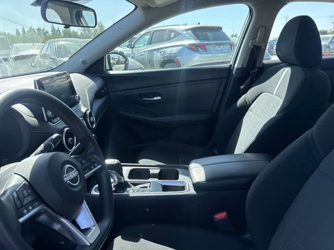Used 2024 Nissan Sentra SV FWD image 17