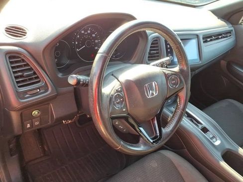 Used 2019 Honda HR-V Sport image 8