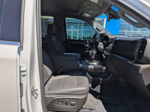 Certified 2022 GMC Sierra 1500 SLT w/ SLT Premium Package AWD/4WD image 42