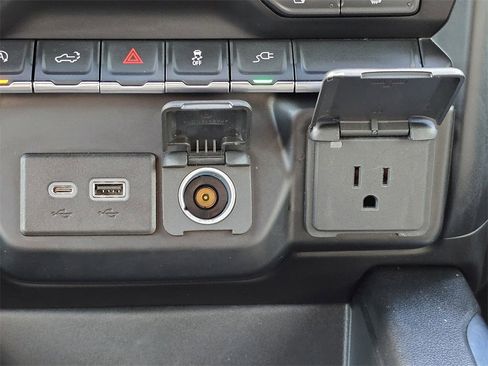 Certified 2021 Chevrolet Silverado 1500 LT Trail Boss w/ Convenience Package II image 29