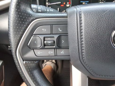 Used 2025 Toyota Tundra SR5 w/ SR5 Convenience Package AWD/4WD image 28