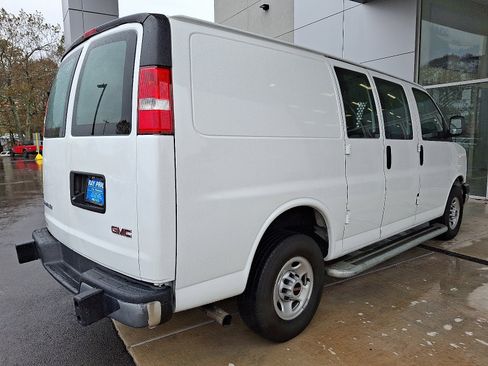 Used 2023 GMC Savana 2500 w/ Driver Convenience Package image 6