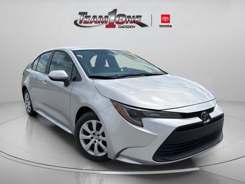 Used 2024 Toyota Corolla LE FWD image 1