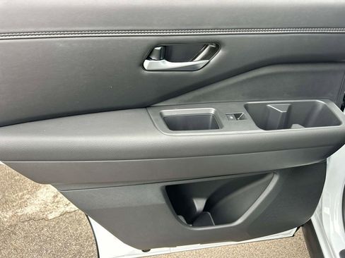 New 2026 Nissan Pathfinder Platinum AWD/4WD image 24