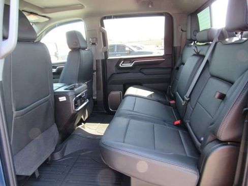Used 2025 GMC Sierra 2500 Denali w/ Denali Reserve Package AWD/4WD image 32