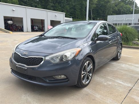 Used 2015 Kia Forte EX w/ UVO Package W/17" Alloys FWD image 7