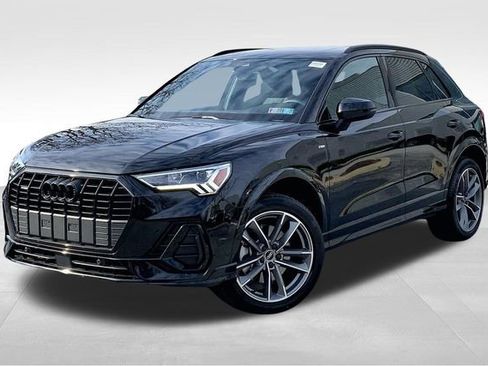 Certified 2025 Audi Q3 2.0T Premium w/ Convenience Package image 2