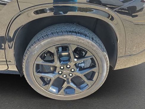 Used 2024 Chevrolet Traverse RS w/ LPO, Floor Liner Package FWD image 5