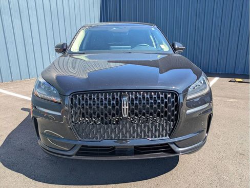 Used 2025 Lincoln Corsair AWD w/ Equipment Group 101A image 2