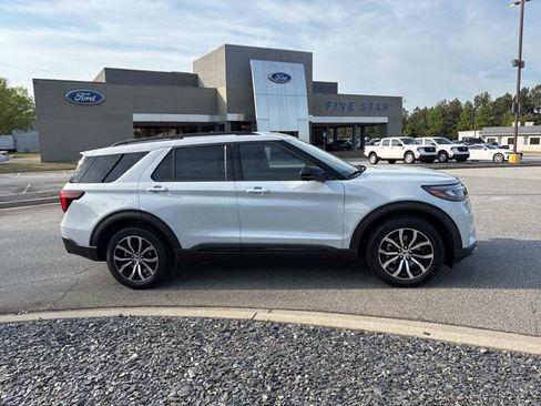 New 2026 Ford Explorer ST-Line image 1